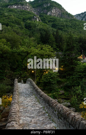 La Suisse, le Canton du Tessin,vallée de Verzasca, Lavertezzo Banque D'Images