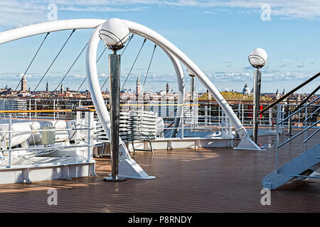 Bateau de croisière MSC Magnifica pont supérieur Banque D'Images