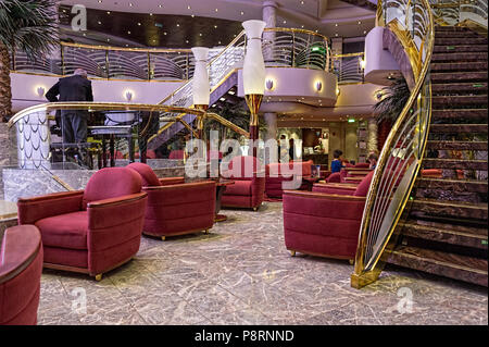 Bateau de croisière MSC Magnifica intérieur Banque D'Images