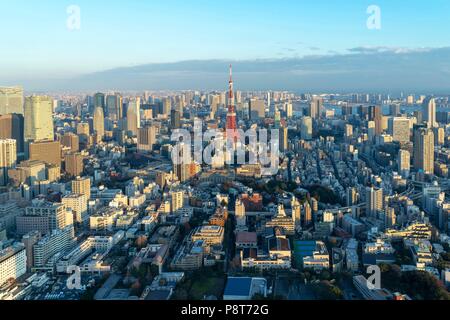 Japon : Tokyo vu de Roppongi Hills Mori Tower. Photo de 21. Décembre 2017. Dans le monde d'utilisation | Banque D'Images