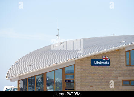 L'extérieur de la baie de Morecambe, station d'aéroglisseurs de la RNLI Banque D'Images