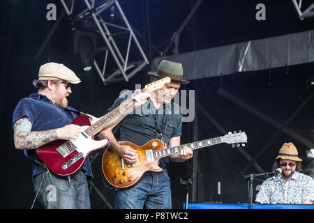 Great Tew, Oxfordshire, UK. 13 juillet 2018. Danny et les champions du monde il se produit au Festival 2018 Cornbury, Chadlington, Oxfordshire Crédit : John Lambeth/Alamy Live News Banque D'Images