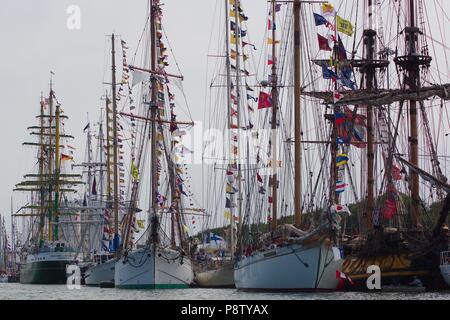 Sunderland, Angleterre, 13 juillet 2018. Tall Ships, dont Alexander von Humboldt, II, Helena et le général Zaruski , amarré à quai à Port Hudson Sunderland pour la Tall Ships Races 2018. Crédit : Colin Edwards/Alamy Live News. Banque D'Images