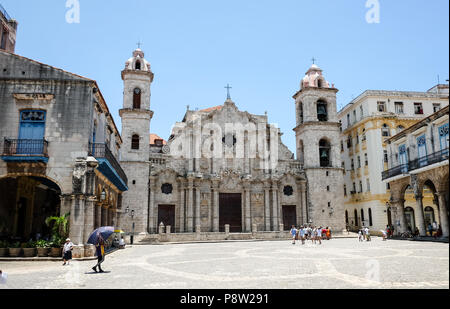 Cuba, La Havane. 23 Juin, 2018. La cathédrale San Cristobal à la Plaza de la Catedral. La Havane a conservé la plus grande ville intérieure historique colonial de l'Amérique latine. La ville célébrera son 500e anniversaire de fondation en 2019. Credit : Jens Kalaene Zentralbild-/dpa/dpa/Alamy Live News Banque D'Images