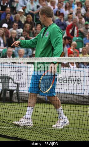 Liverpool, UK MARTINA HINGIS ET John Mcenroe JOUER AU TOURNOI DE LIVERPOOL Ian crédit Fairbrother/Alamy Stock Photos Banque D'Images