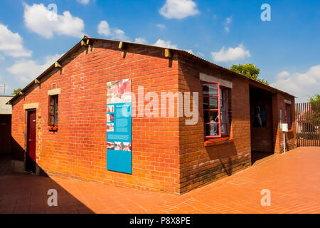 Johannesburg, Afrique du Sud, le 24 avril 2013, à l'extérieur de la maison de Nelson Mandela à Soweto Vilakazi Street Banque D'Images