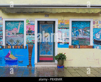 Maison colorée Burano, Italie Banque D'Images