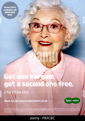 2010s UK Magazine Specsavers Annonce Banque D'Images