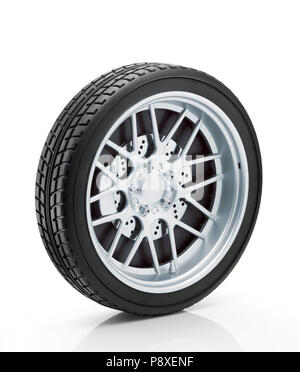 Roue de voiture isolé sur fond blanc. Clipping path Banque D'Images