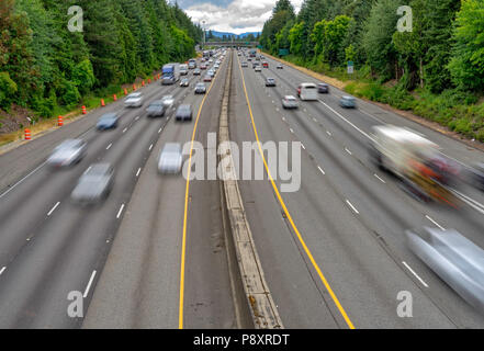 L'Interstate 5 à Washington, est plus occupés, et plus occupés chaque année. Banque D'Images