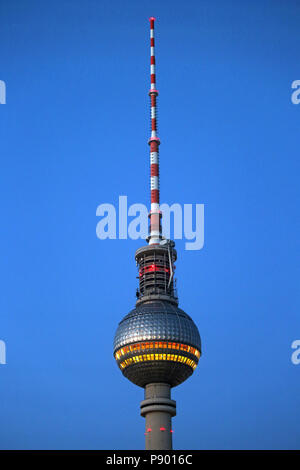 Berlin, Allemagne, la tour de télévision de Berlin le matin Banque D'Images