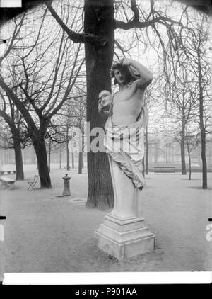348 Jardin des Tuileries - Statue du Printemps - Paris 01 - Médiathèque de l'architecture et du patrimoine - APMH00037422 Banque D'Images