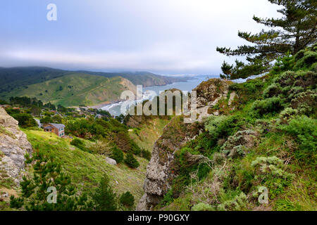 Un panorama à Muir Beach, Californie, San Francisco au loin sur l'arrière-plan Banque D'Images