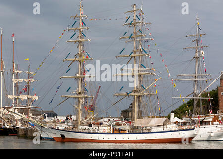 Sunderland, Royaume-Uni, 13 juillet 2018. Le Fryderyk Chopin, amarré au port de Sunderland, lors de la course des grands voiliers à Sunderland, dans le nord-est de l'Angleterre. Les grands voiliers seront à Sunderland du 11 au 14 juillet avant de partir pour la première étape de la course des grands voiliers 2018, à Ebsjerg au Danemark. Crédit : Stuart Forster/Alamy Live News Banque D'Images