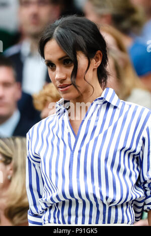 Londres, Royaume-Uni, le 14 juillet 2018 : Meghan, duchesse de Kent, la visite de la demi-finale des hommes au jour 12 au tennis de Wimbledon 2018 au All England Lawn Tennis et croquet Club à Londres. Crédit : Frank Molter/Alamy live news Banque D'Images