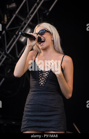 Pixie Lott en live au Festival 2018 Cornbury, Chadlington, Oxfordshire, UK, 14 juillet 2018.Crédit : John Lambeth/Alamy Live News Banque D'Images