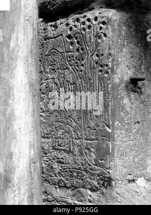 408 Maison dite de Nicolas Flamel - Détail de la façade, personnage dans un jardinet et lettre N - Paris - Médiathèque de l'architecture et du patrimoine - APMH00015954 Banque D'Images