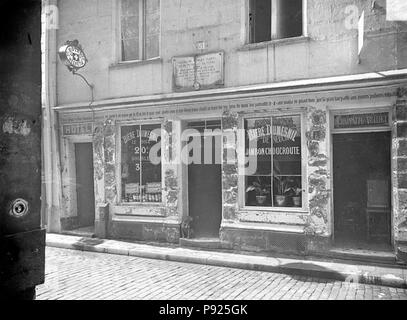 408 Maison dite de Nicolas Flamel - façade sur rue, rez-de-chaussée - Paris - Médiathèque de l'architecture et du patrimoine - APMH00015946 Banque D'Images