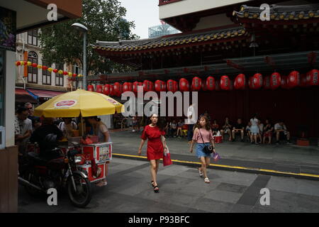 Singapour - une belle ville parfaite. Rues étonnantes, de belles personnes et architectures de soufflement d'esprit Banque D'Images