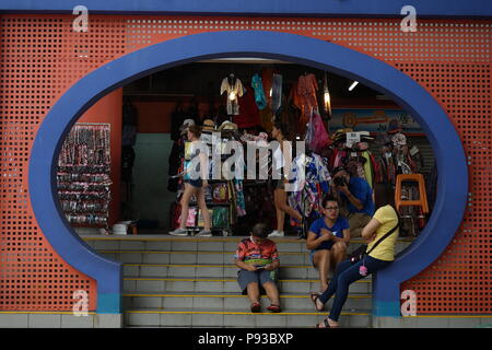Singapour - une belle ville parfaite. Rues étonnantes, de belles personnes et architectures de soufflement d'esprit Banque D'Images