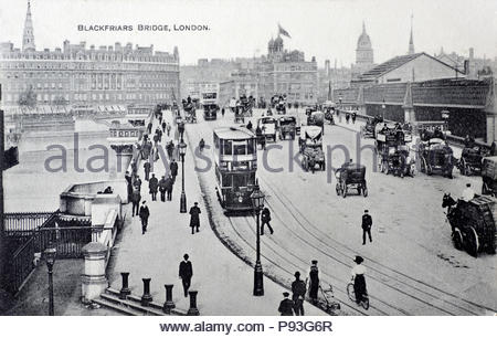 Blackfriars Bridge Londres, vintage carte postale de 1913 Banque D'Images