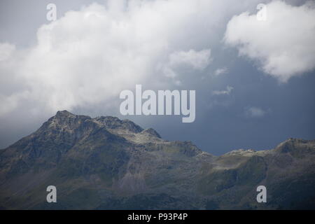 Oberdrauburg, Zwickenberg, Dorf, Zettersfeld, Wald, Kaernten, Dorf, Schleinitz, Weiler, Siedlung, Haus, Lienzer Dolomiten, Wolken, Wetter, Sturm, être Banque D'Images