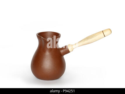 L'argile fait main pot café isolé sur fond blanc avec clipping path Banque D'Images