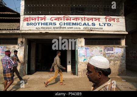 Rue de Hazaribagh, usines de cuir / quartier des tanneries, Dhaka, Bangladesh Banque D'Images