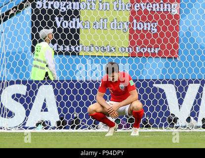 L'Angleterre semble découragée après Harry Maguire Belgique Bon score leur deuxième but pendant la Coupe du Monde de la troisième place match play-off à Saint Petersbourg Stadium. Banque D'Images