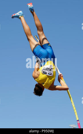 Tampere, Finlande. 14 juillet 2018. ARMAND DUPLANTIS de Suède gagner perche sur les Championnats du Monde U20 Championship Tampere, Finlande, 14 juillet 2018. Crédit : Denys/Kuvaiev Alamy Live News Banque D'Images