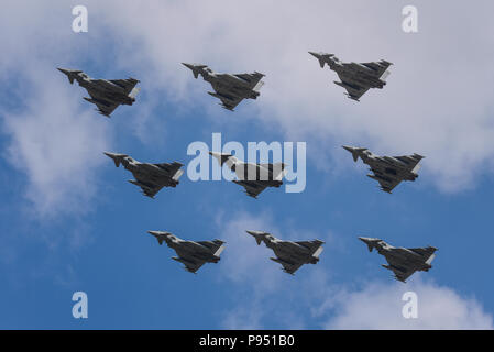 9 RAF Royal Air Force typhons en formation diamant au Royal International Air Tattoo, RIAT 2018, RAF Fairford. RAF100 RAF 100 Banque D'Images