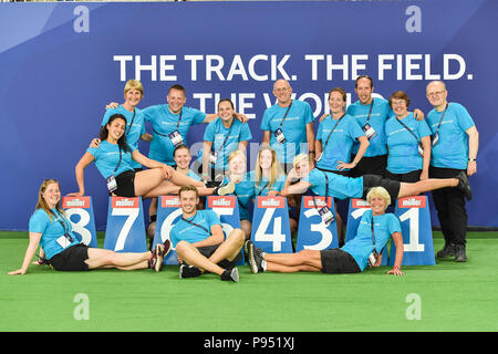 Le personnel de l'événement pendant la Coupe du monde d'athlétisme 2018 à Londres Londres Stadium le samedi 14 juillet 2018. Londres, Angleterre. Credit : Taka G Wu Banque D'Images