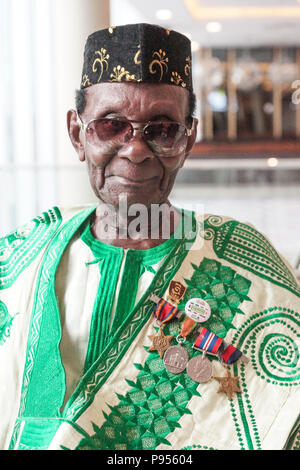 14 juillet 2018. Londres, Angleterre. Joshua Ashitey Hammond, 90 ans vétéran de RWAFF en Inde et en Birmanie pendant la Seconde Guerre mondiale. Stormzy entre Lauréats GUBA Awards à Londres. GUBA (Ghana UK Base) a eu lieu à l'O2 Intercontinental Hotel, North Greenwich, Londres. L'ancien Président du Ghana, Jerry John Rawlings, a parlé et a donné des bourses d'autres sommités seront notamment la réalisatrice Amma Asante Pedersen, Hugh Quarshie, George Boateng, Nana Abu Anamoah Buatsi, Joshua. © Peter Hogan/Alamy Live News Banque D'Images