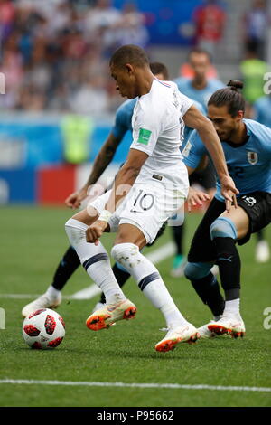 Nizhnij Novgord, la Russie. 6 juillet, 2018. Kylian Mbappe (FRA) Football/soccer : la Russie Coupe du Monde 2018 match entre l'Uruguay 0-2 France à l'Nizhnij Novgord Nizhnij Novgord en stade, la Russie . Credit : Mutsu KAWAMORI/AFLO/Alamy Live News Banque D'Images