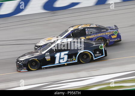 14 juillet 2018 - Sparte, Kentucky, États-Unis d'Amérique - Ross Chastain (15) apporte sa voiture de course à l'avant et pendant l'État Quaker 400 au Kentucky Speedway à Sparte, Kentucky. (Crédit Image : © Chris Owens Asp Inc/ASP via Zuma sur le fil) Banque D'Images