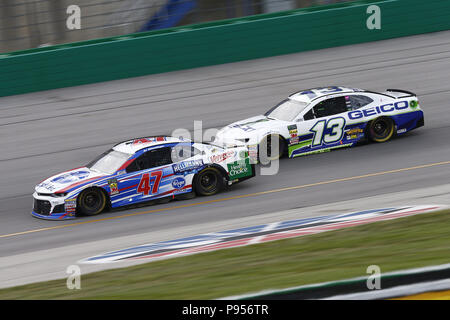 14 juillet 2018 - Sparte, Kentucky, États-Unis d'Amérique - AJ Allmendinger (47) apporte sa voiture de course à l'avant et pendant l'État Quaker 400 au Kentucky Speedway à Sparte, Kentucky. (Crédit Image : © Chris Owens Asp Inc/ASP via Zuma sur le fil) Banque D'Images