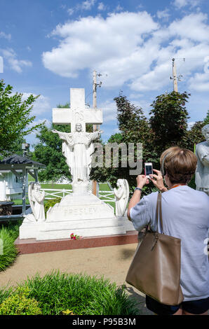 La tombe d'Elvis Presley, Gracland site, Memphis, TN Banque D'Images