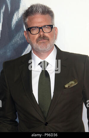 Londres - JUN 13, 2018 : Christopher Mcquarrie assiste à la première UK de Mission : Impossible - Fallout tenue au BFI IMAX Banque D'Images