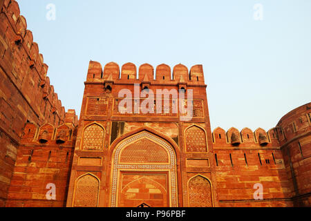 Vue partielle de Amar Singh Gate, Red fort, Agra, Uttar Pradesh, Inde Banque D'Images