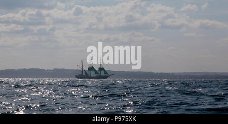 Sunderland, Royaume-Uni. 14 juillet 2018. L'Alexander von Humboldt, II, un navire allemand, sur la mer du Nord au début de la première étape de la course des grands voiliers 2018, à Ebsjerg au Danemark. Plus de 50 grands voiliers étaient amarrés dans le Port de Sunderland, dans le nord-est de l'Angleterre, du 11 au 14 juillet 2018. Crédit : Stuart Forster/Alamy Live News Banque D'Images