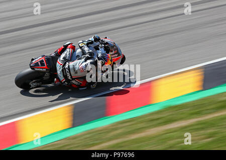 Hohenstein-Ernstthal, Allemagne. 15 juillet, 2018. Le Grand Prix moto d'Allemagne, Moto2 au Sachsenring : Marcel Schroetter (Allemagne, Dynavolt Intact GP) en action. Crédit : Jan Woitas/dpa-Zentralbild/dpa/Alamy Live News Banque D'Images