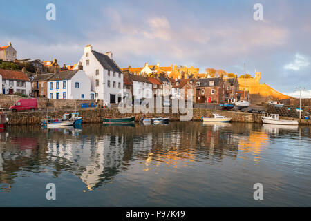 Port de Crail, Crail, Fife, Scotland, UK - coucher du soleil en hiver Banque D'Images