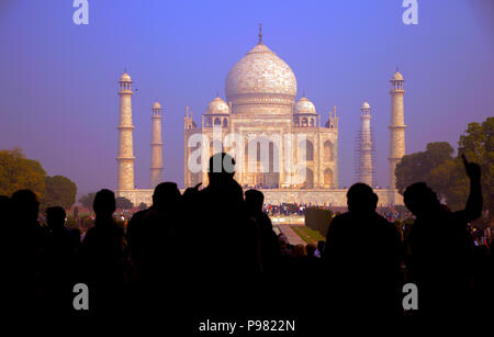 Les gens à l'hôtel Taj Mahal Banque D'Images