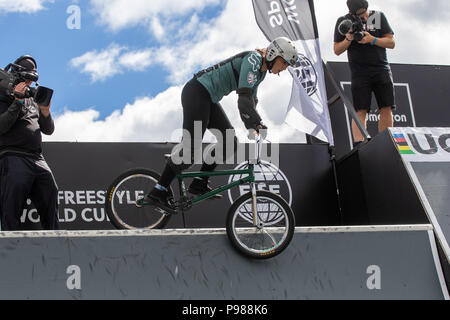 L'UCI BMX Freestyle en concurrence comme Buitrego Nina USA participe à la finale de BMX le week-end la concurrence pendant la FISE World Series Edmonton 2018. Banque D'Images