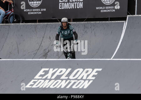 Edmonton, Alberta, Canada. Le 13 juillet, 2018. L'UCI BMX Freestyle en concurrence comme Buitrego Nina USA participe à la finale de BMX le week-end la concurrence pendant la FISE World Series Edmonton 2018. Credit : Ron Palmer/SOPA Images/ZUMA/Alamy Fil Live News Banque D'Images