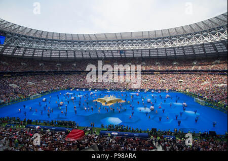 Moscou, Russie. 16 juillet, 2018. L'obtention du diplôme, cérémonie, fin, spectacle, célébration, fonction, thème général, Edge, France (FRA) - Croatie (CRO) 4 : 2, Final, 64, Jeu sur 15.07.2018 à Moscou ; Coupe du Monde de Football 2018 en Russie à partir de la 14.06. - 15.07.2018. Utilisation dans le monde entier | Credit : dpa/Alamy Live News Banque D'Images