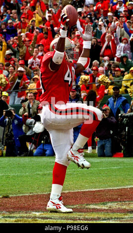 San Francisco, Californie, USA. Jan 7, 1995. San Francisco 49ers vs Chicago Bears à Candlestick Park Samedi, Janvier 7, 1995. 49ers ours battre 44-15. San Francisco 49ers full retour William Floyd (40) célèbre le toucher des roues. Crédit : Al Golub/ZUMA/Alamy Fil Live News Banque D'Images