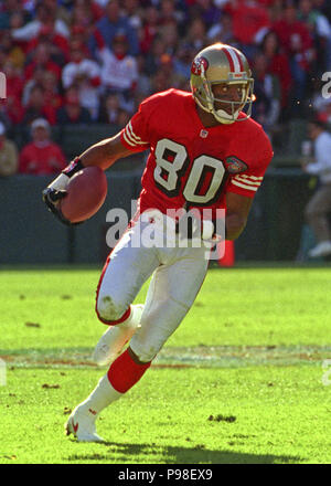 13 novembre 1994 - San Francisco, Californie, États-Unis - San Francisco 49ers vs Dallas Cowboys à Candlestick Park Dimanche, 13 novembre 1994. 49ers beat Cowboys 21-14. San Francisco 49ers wide receiver Jerry Rice (Image Crédit : © Al Golub via Zuma sur le fil) Banque D'Images