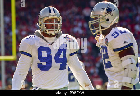 13 novembre 1994 - San Francisco, Californie, États-Unis - San Francisco 49ers vs Dallas Cowboys à Candlestick Park Dimanche, 13 novembre 1994. 49ers beat Cowboys 21-14. Dallas Cowboys défensive fin Charles Haley (crédit Image : © Al Golub via Zuma sur le fil) Banque D'Images