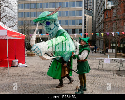 Aire de jeu avec de grandes marionnettes à Sheffield en Angleterre Banque D'Images